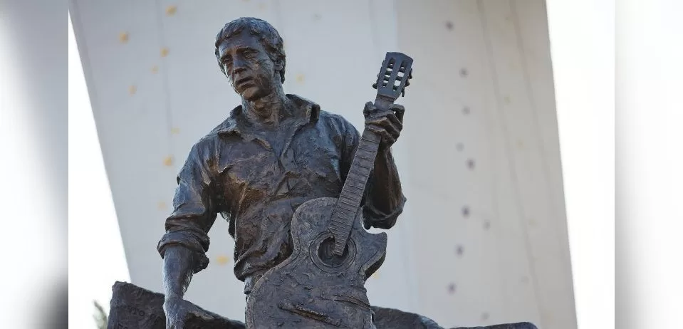 Пам’ятник Володимиру Висоцькому у Харкові / Фото: Харківська міська рада