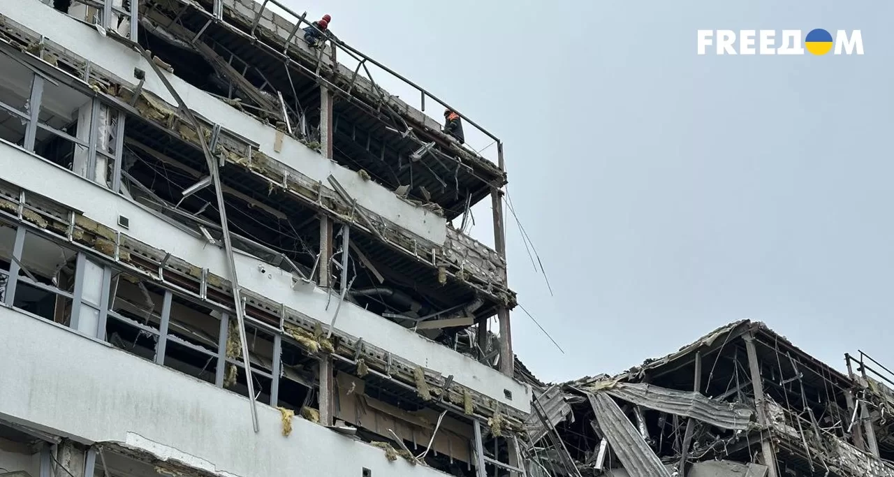 The top three floors of the business centre building, where the foreign broadcasting channels were located, were destroyed, while the lower floors were also severely damaged and are currently unusable / Photo by FREEDOM