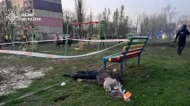 В результате удара по Кривому Рогу 4 апреля погибли 20 человек, почти половина из них дети. Несколько десятков человек получили ранения / Фото ГСЧС