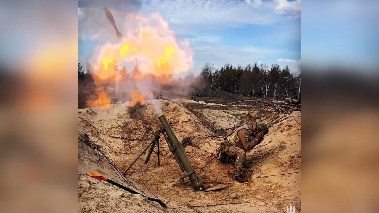 Українські військові обстрілюють позиції окупантів / Фото: 130 ОБ 241 обр Сил ТрО ЗСУ
