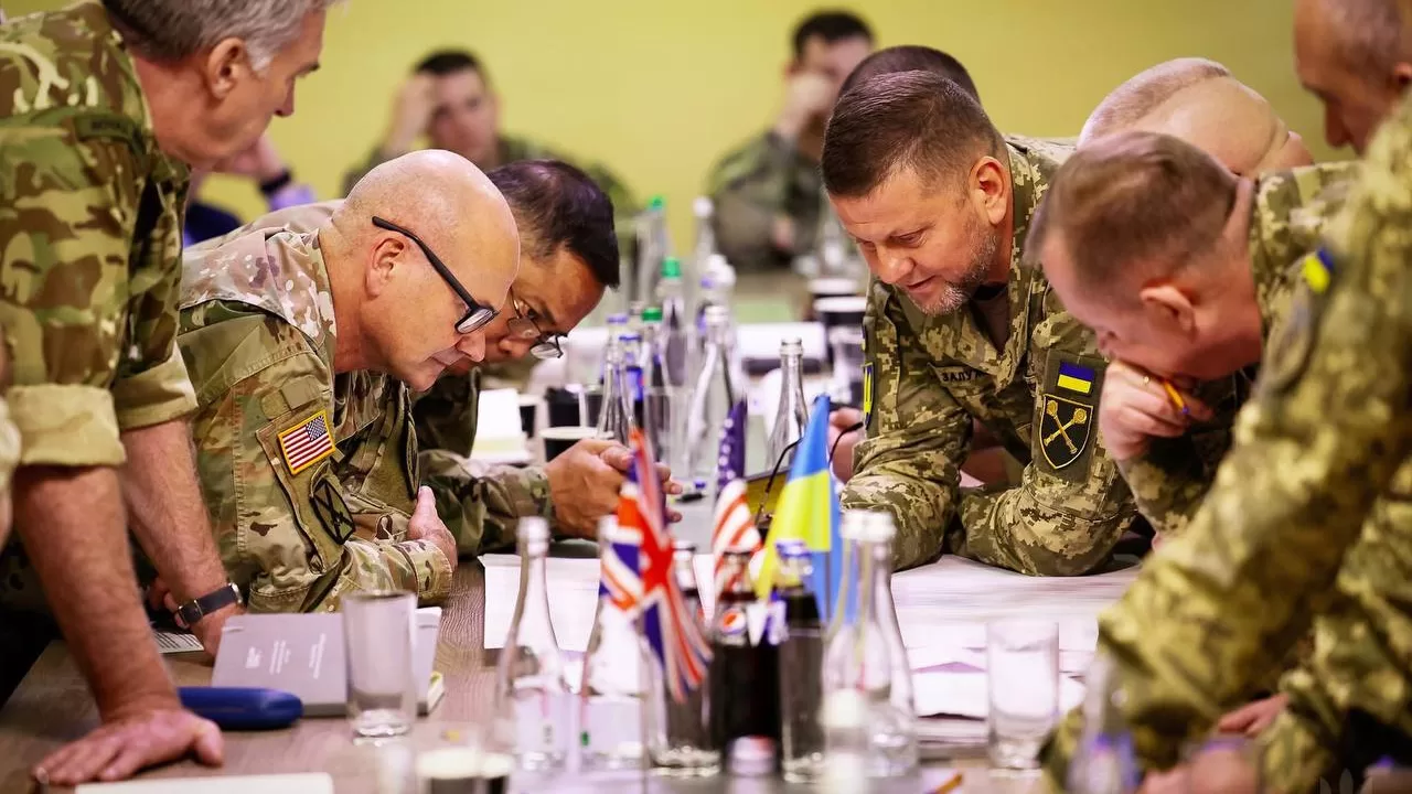 Встреча с американскими и британскими партнерами в Украине в августе 2023 года / Фото: Валерий Залужный, Facebook