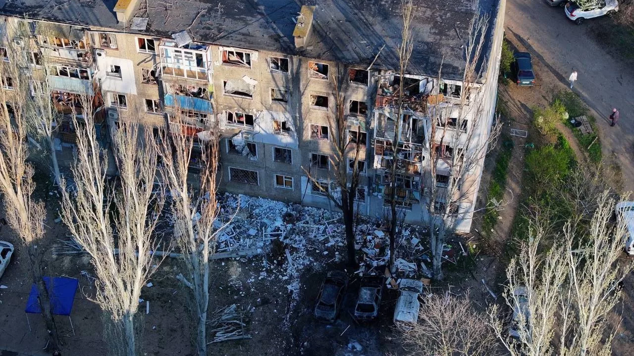 Пошкоджений будинок у Миколаєві / Фото: Віталій Кім