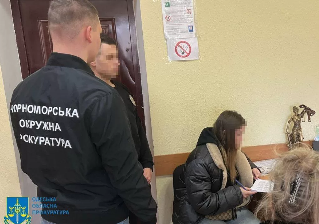 На Одещині аферисти видали себе за зниклого військового й ошукали його матір / Фото: Одеська обласна прокуратура