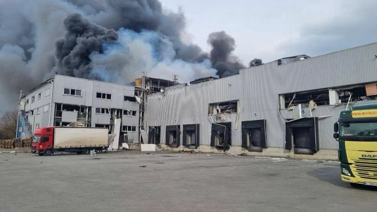 Пожежа на цивільному підприємстві у Дніпрі / Фото: Biosphere Corporation