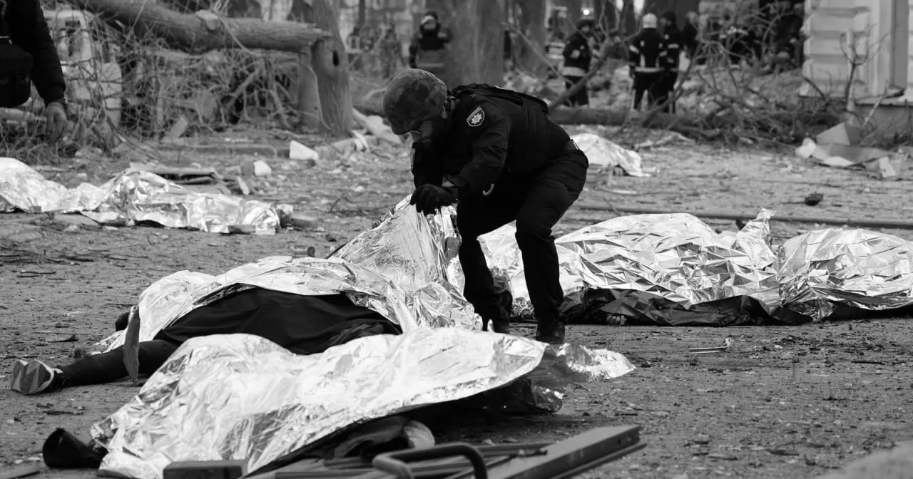 Центр Сум після російського удару / Фото ДСНС