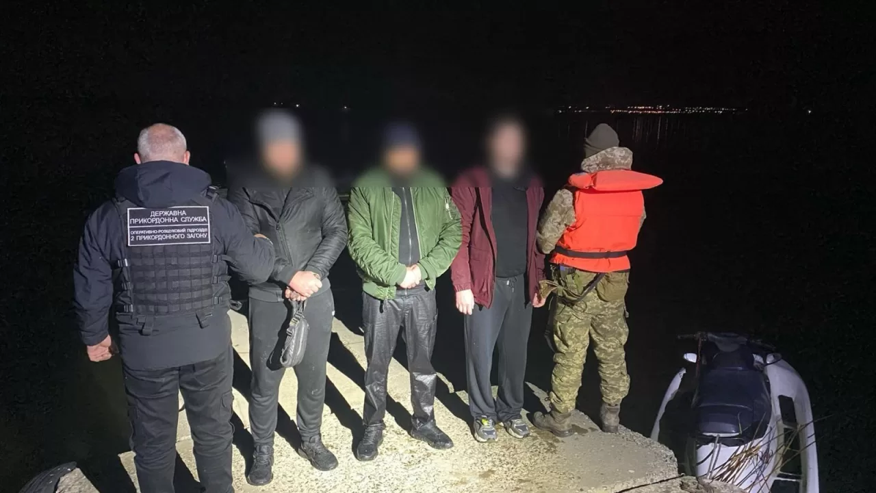 Незаконний перетин кордону: на Одещині затримали трьох "мандрівників" / Фото: ДПСУ