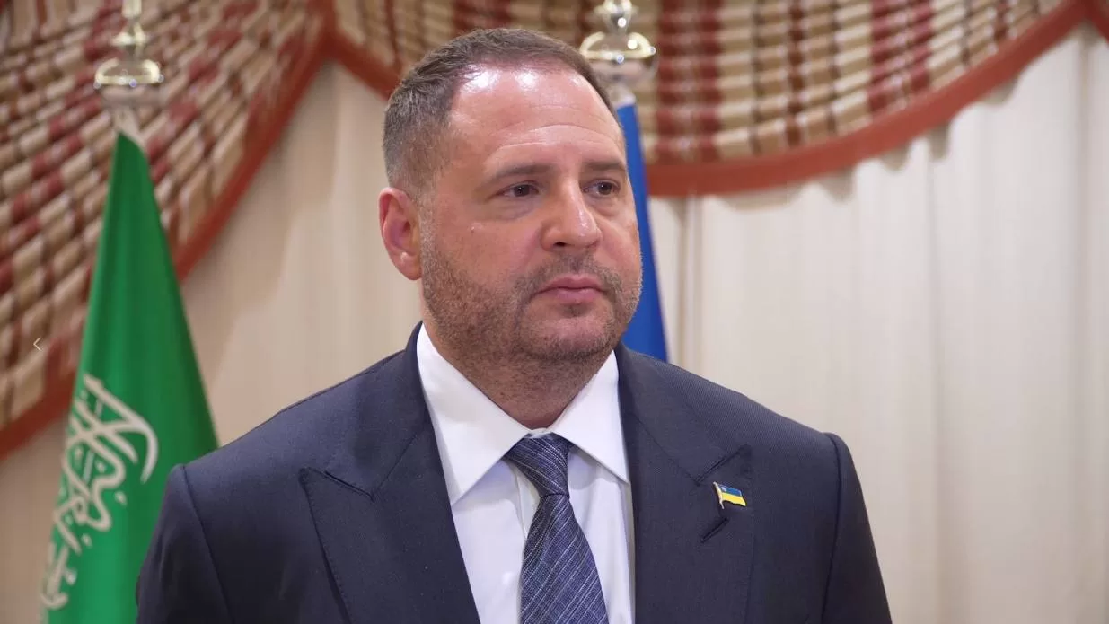 Українська делегація прибула до Франції на зустріч з “коаліцією охочих”