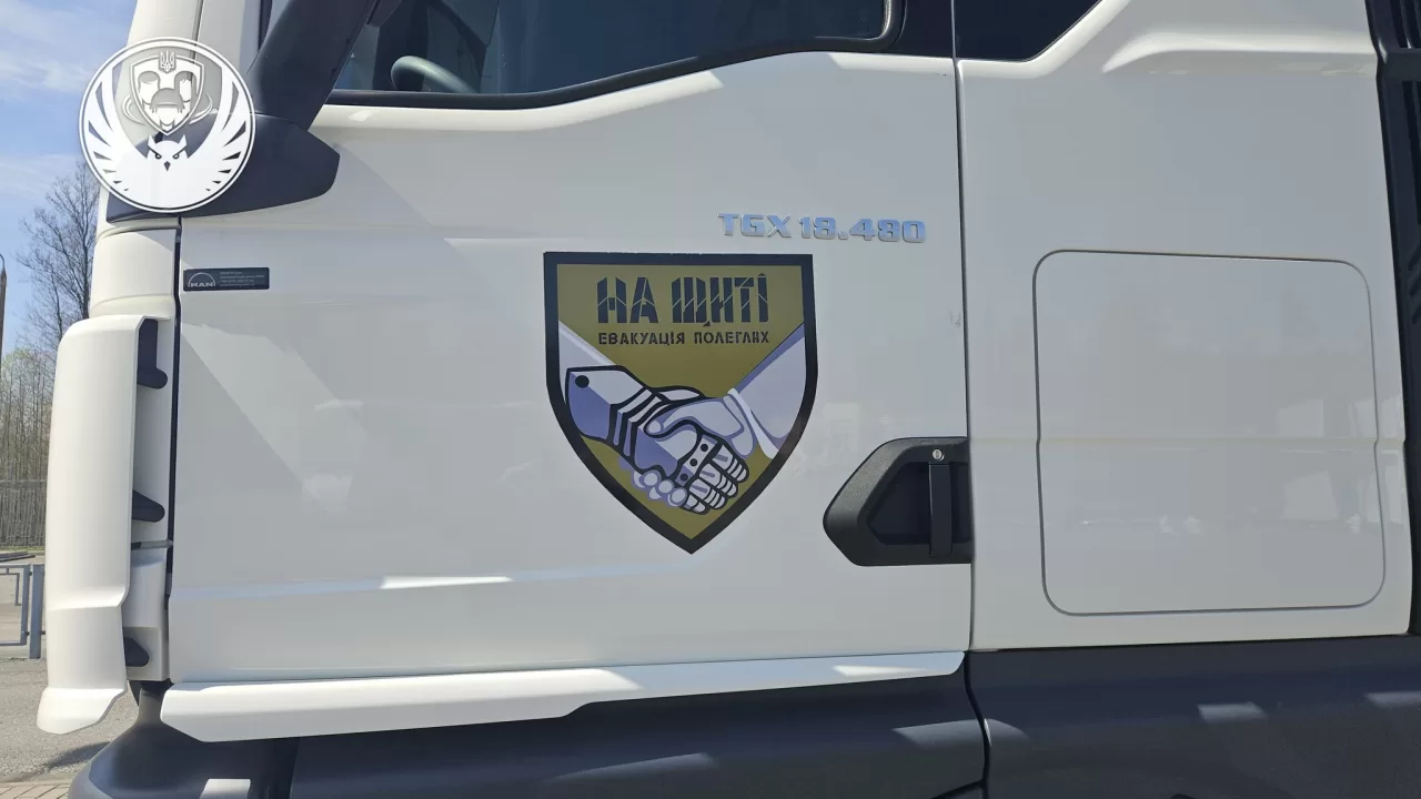 Автомобіль, у якому перевозять загиблих / Фото: Координаційний штаб з питань поводження з військовополоненими