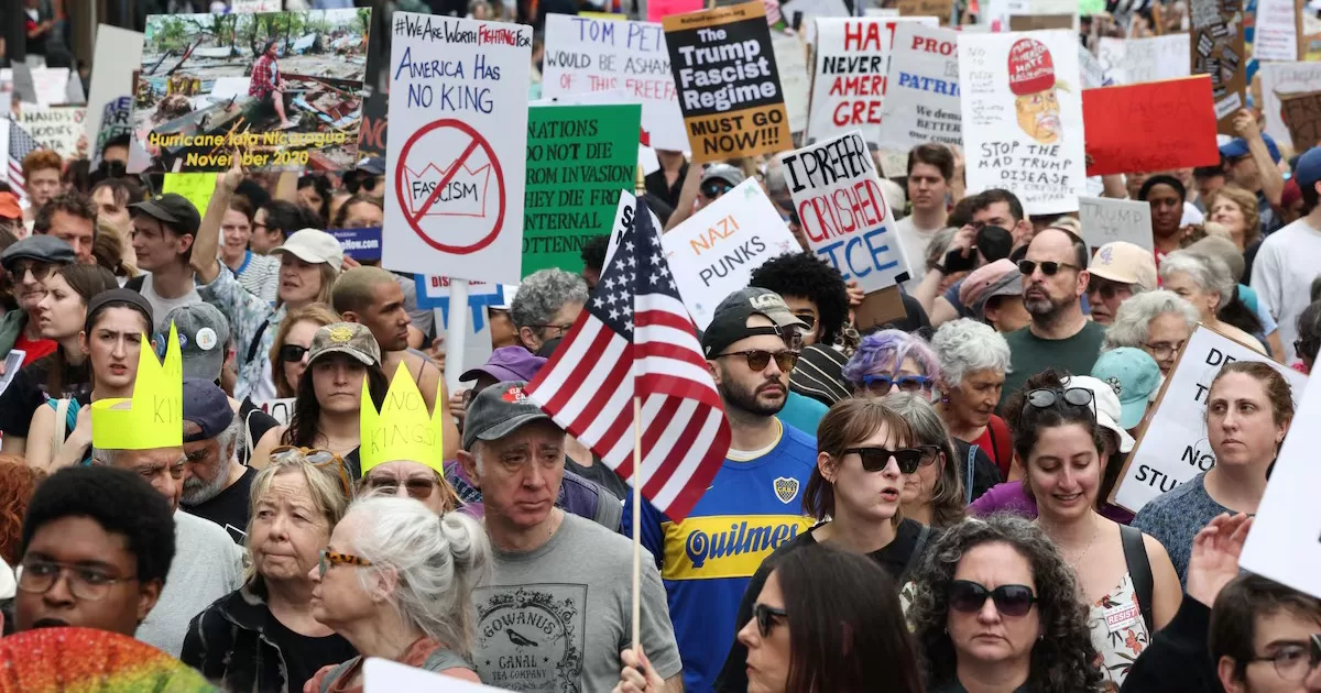 Тисячі людей по всій Америці знову протестують проти Трампа / Фото Reuters