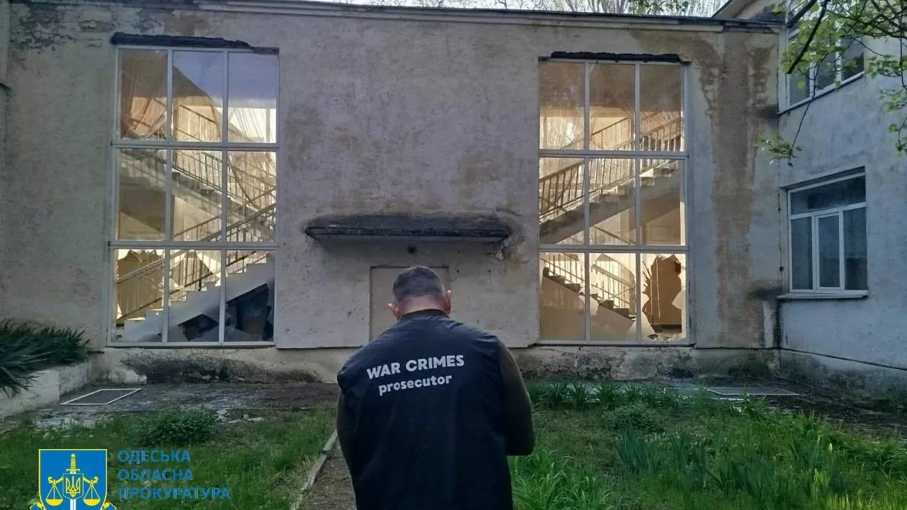 Пошкоджена школа в Одесі / Фото: Одеська обласна прокуратура