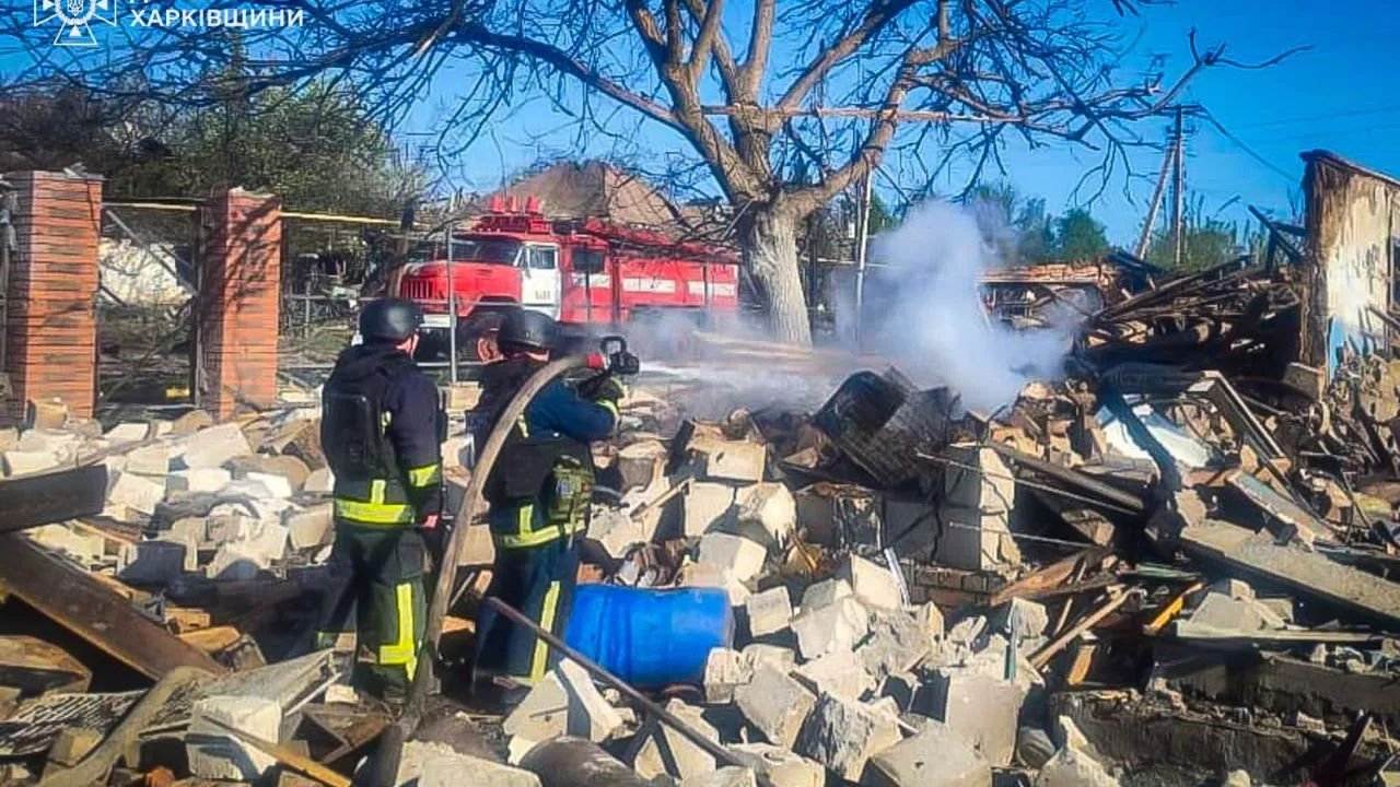 Спасатели на месте авиаудара в Изюмском районе / Фото: ГСЧС Харьковщины