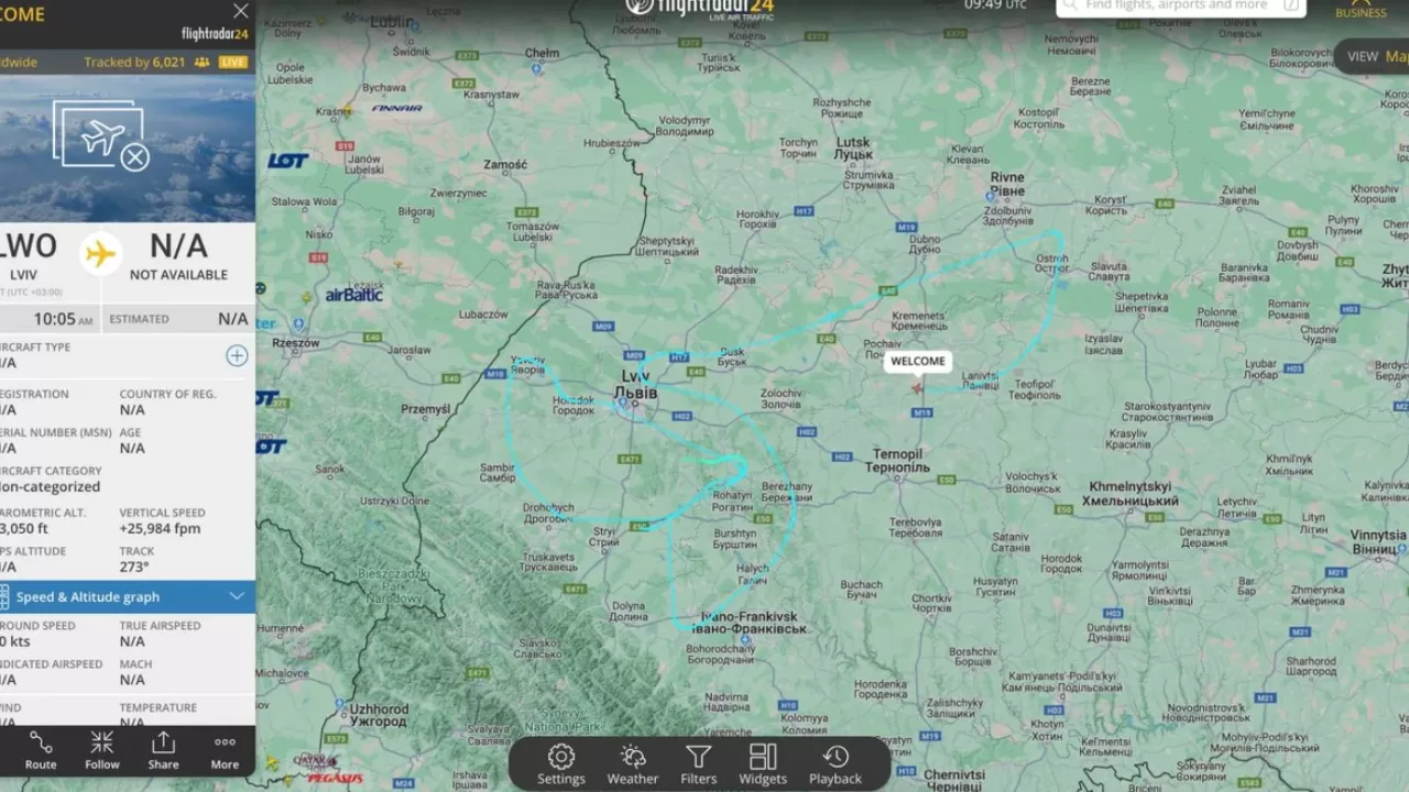 Переміщення літака Welcome над Україною 22 квітня / Flightradar