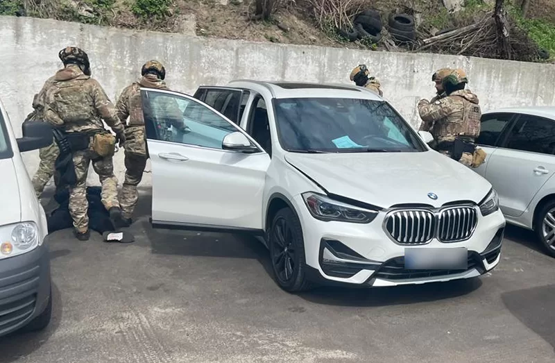 У Києві затримали ділка, який продавав документи для ухилення від мобілізації / Фото: Нацполіція