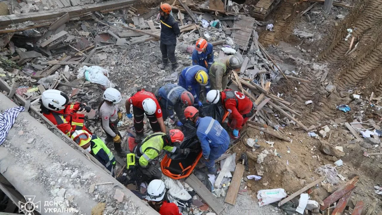 Аварийно-спасательные работы в Киеве / Фото: ГСЧС