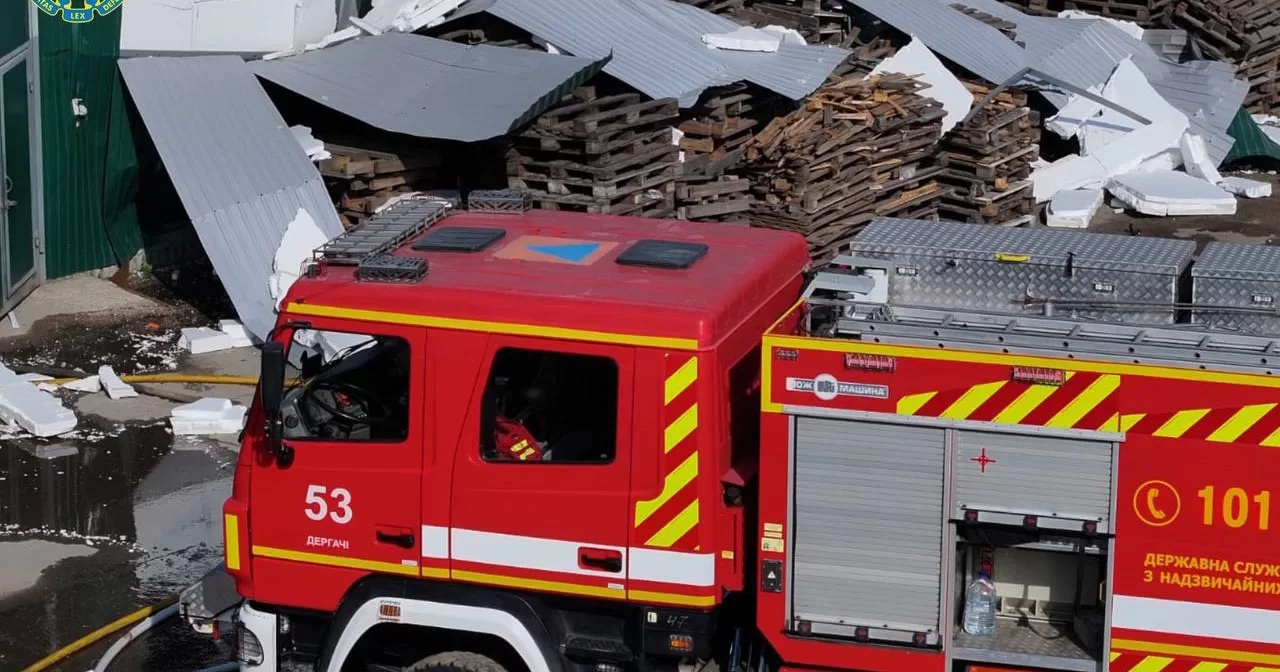 Троє людей, серед яких дитина, постраждали через удари ворожих БпЛА по Харкову та передмістю / Фото Харківська обласна прокуратура