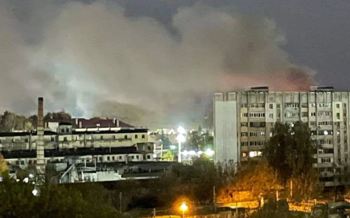 Задимлення на підприємстві "Кремний Эл" після атаки дронів. 19.10.2024 / Фото: ASTRA