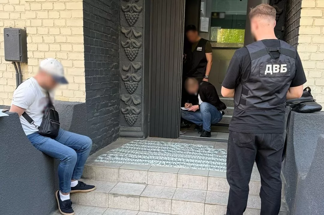 Задержание организатора схемы для уклонистов в Киеве / Фото: Полиция Киева