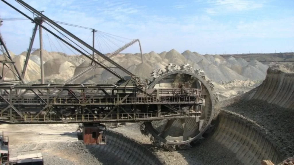 Добыча полезных ископаемых / Фото: prompolit.info