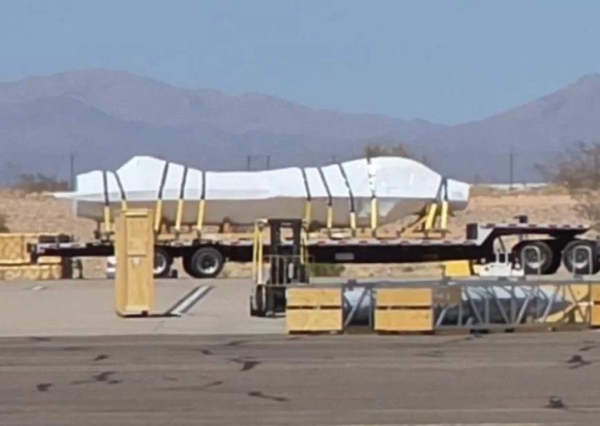 Разобранный истребитель F-16 / Фото: Laura Loomer/X