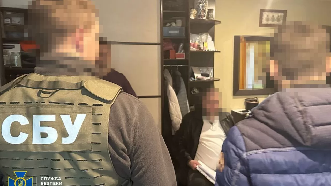 The SBU and the OGP, together with law enforcement agencies in France and Monaco, detained the son of the former president of Motor Sich for embezzlement of the company's assets / Photo: SBU