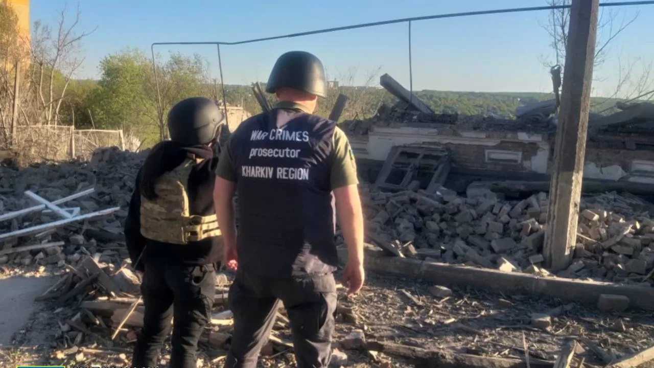 Law enforcement officers at the site of an air strike in the Kharkiv region / Photo: Kharkiv Regional Prosecutor's Office
