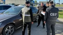 Затримання підозрюваних в контрабандній схемі з авто / Фото: БЕБ