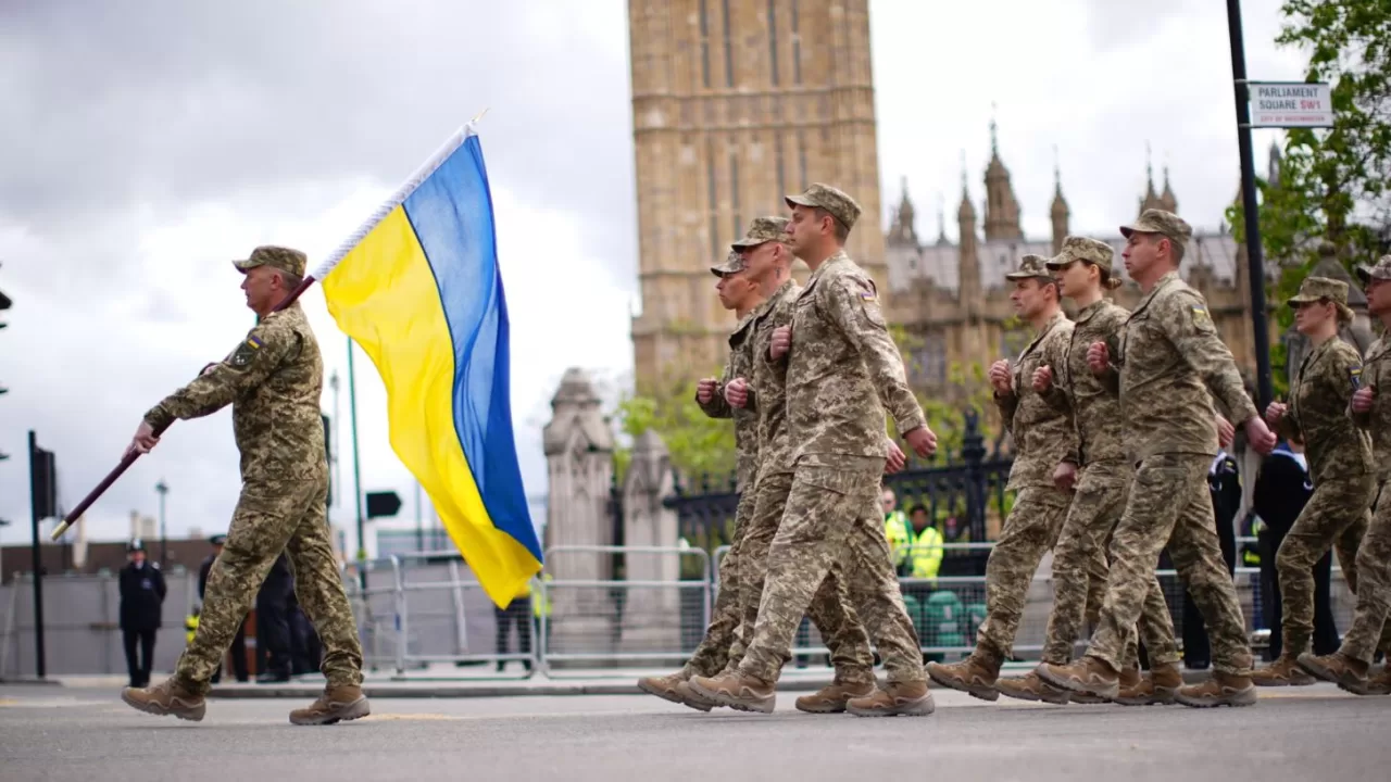 Украинские военные на параде в Лондоне / Фото: WPA