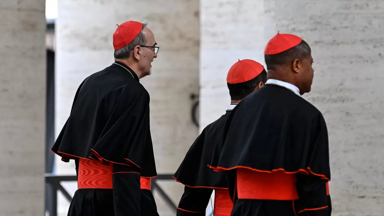 Ватикан подтвердил, что все 133 кардинала прибыли в Рим на конклав / Фото: EPA