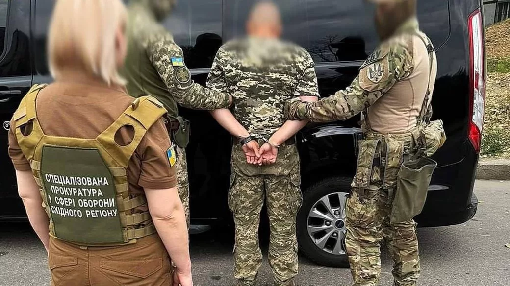 Правоохранители задержали мужчину, который наводил удары россиян по своему подразделению / Фото: Спецпрокуратура Восточного региона