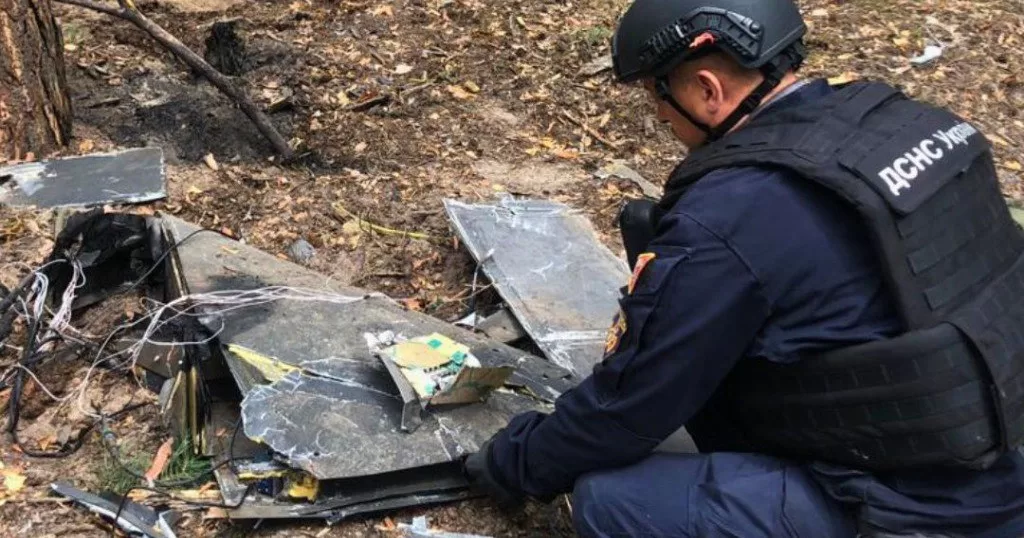 Residents found the remains of a Russian Geran-2 UAV in a forest in the Kyiv region / Photo: State Emergency Service