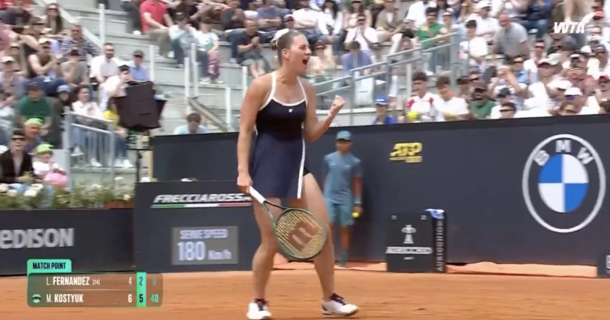 Марта Костюк святкує перемогу над Лейлою Фернандес / Скрииншот відео