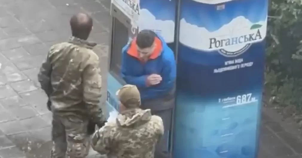ТЦК: Чоловік сам спровокував військового / Скриншот відео