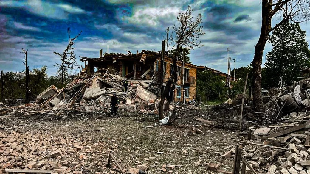 Последствия удара КАБом по Садоводу, Харьковская область / Фото: ГСЧС