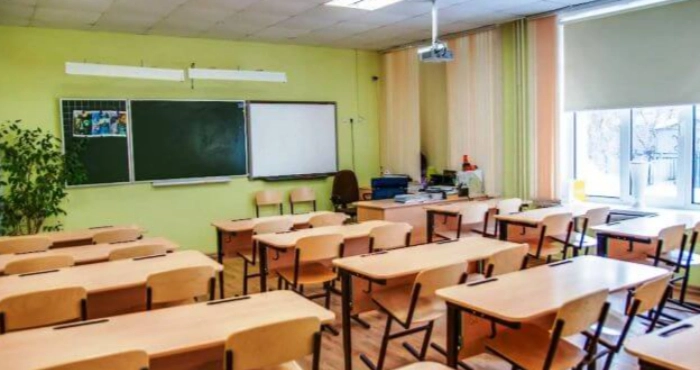 Порожній клас у школі / Фото: osvita.rayon.in.ua