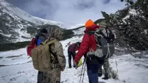 Мужчина с сыном из Харьковской области нуждались в помощи спасателей в горах / Фото: ГУ ГСЧС Украины в Закарпатской области