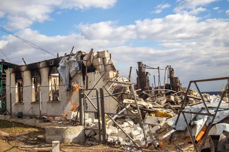 Разрушенный жилой дом в Купянске, март 2025 / Фото: Купянская городская военная администрация