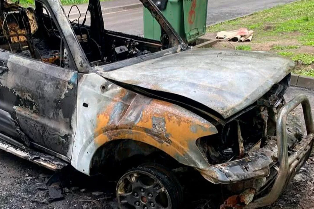 Уничтоженный автомобиль военного в Харькове / Фото: Полиция Харьковской области