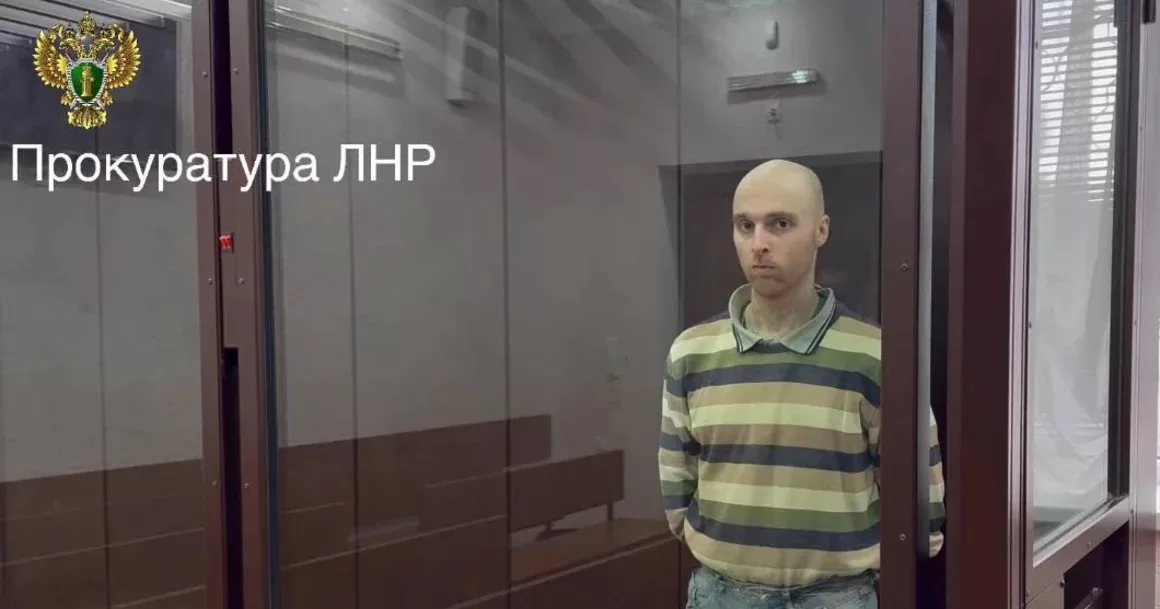 Оскар Дженкинс, австралиец, приговоренный к 13 годам тюрьмы за участие в боевых действиях на стороне украинских сил против России, в суде в контролируемом Россией городе Луганск на востоке Украины в пятницу, 16 мая 2025 года / Фото  «прокуратура лнр»