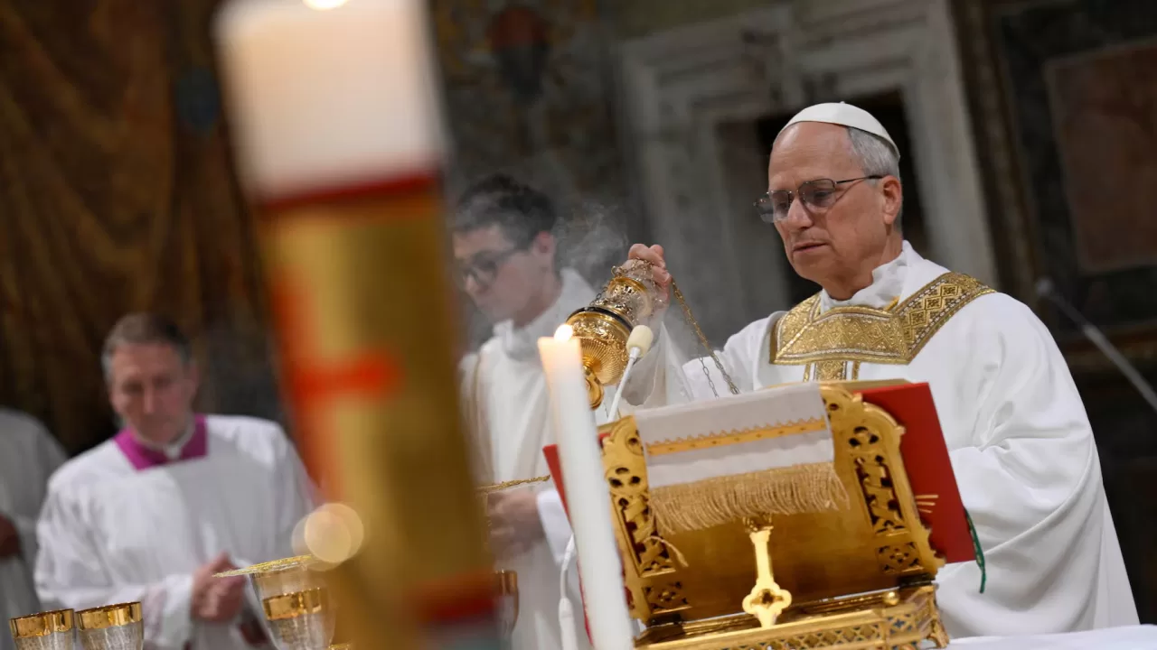 Папа Лев XIV проводит мессу в Сикстинской капелле в Ватикане, 9 мая 2025 года / Фото Vatican Media