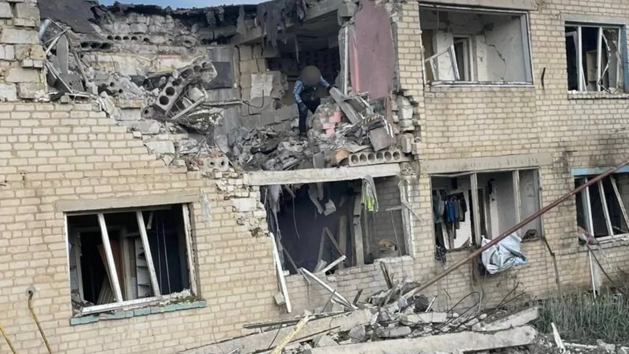 Уничтоженный российским обстрелом дом / Фото: Харьковская областная прокуратура