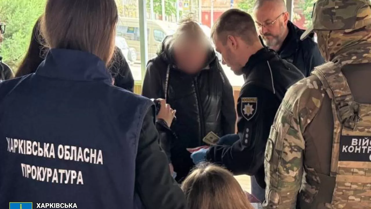 У Харкові на хабарі затримали директорку благодійної організації / Фото: Харківська обласна прокуратура