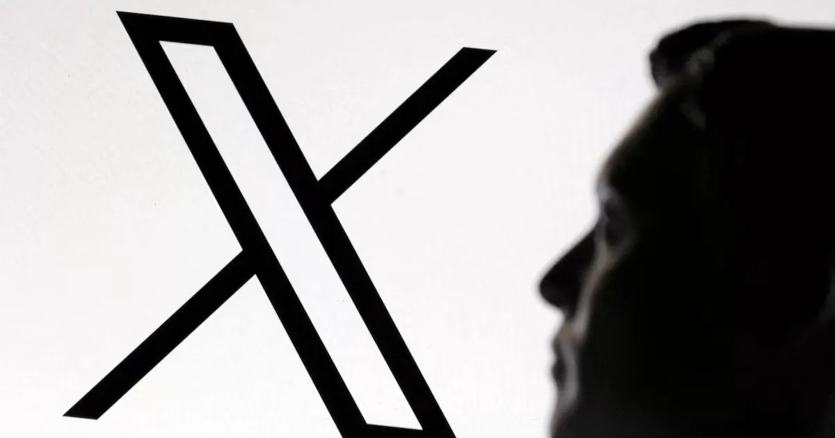 На цій ілюстрації, зробленій 23 січня 2025 року, зображено мініатюрну модель Ілона Маска та логотип X, надруковані на 3D-принтері / Фото Reuters