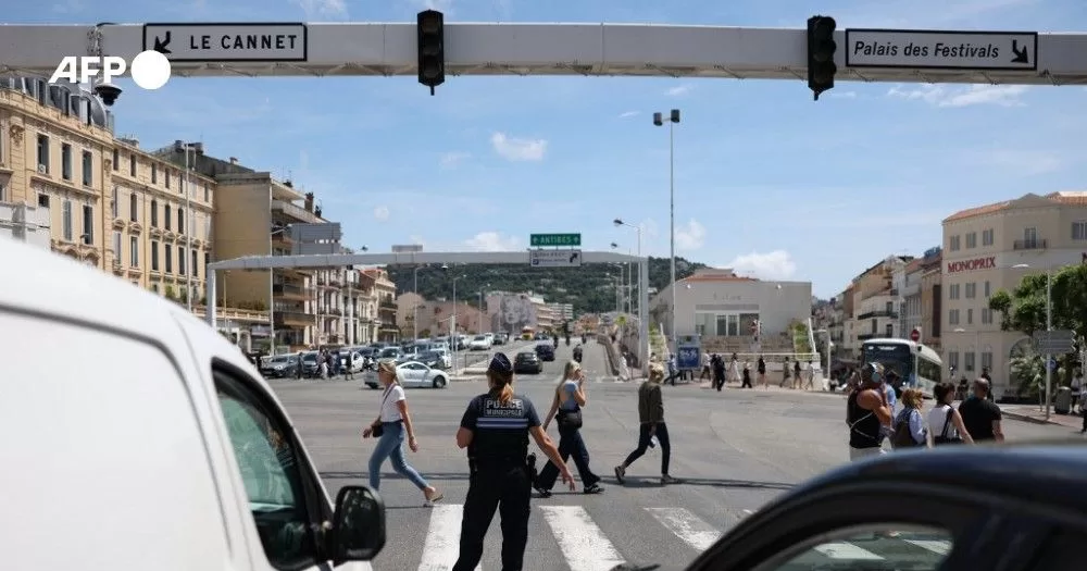 Канны во время блэкаута / Фото AFP