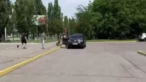 Нападение гражданских на сотрудников ТЦК в Кременчуге / Скриншот