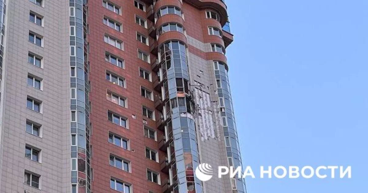 В Москве на проспекте Вернадского обломки беспилотника попали в многоэтажный дом / Фото РИА Новости