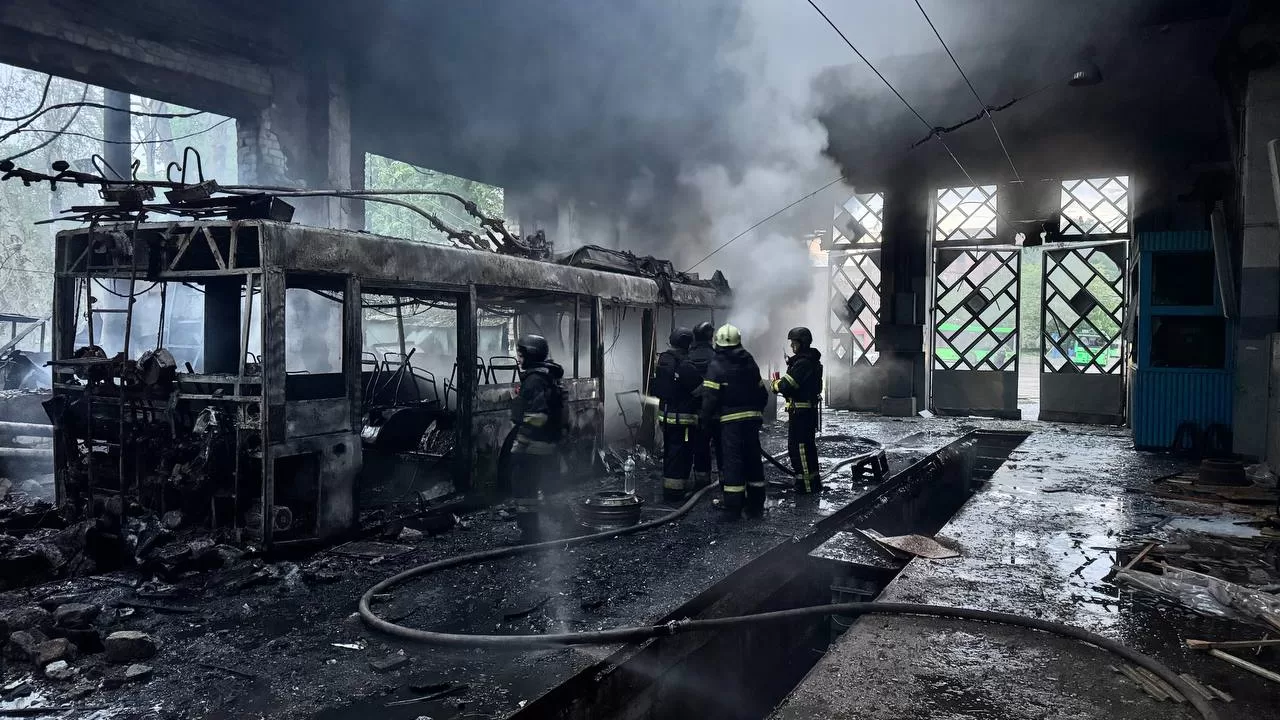 Photos of the aftermath of the Russian drone attack on the trolleybus depot in Kharkiv / Photo: @ihor_terekhov