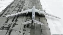 Стратегічний бомбардувальник Ту-95 на авіабазі в Енгельсі в січні 2022 року / Фото AP