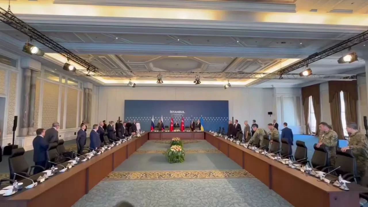 Початок другого раунди перемовин між Україної та РФ / Кадр з відео