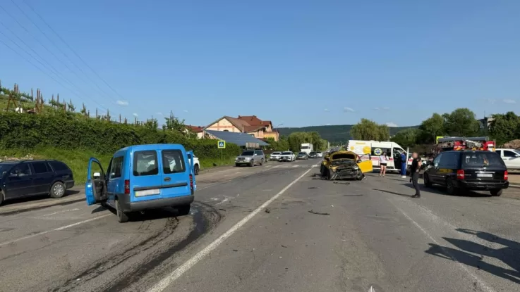 Смертельное ДТП в Ужгороде: задержан 18-летний водитель (видео столкновения)