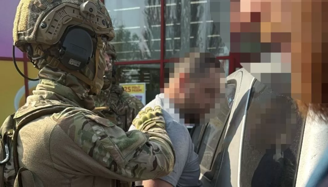ДБР викрило військовослужбовців, які вимагали хабарі за повернення із СЗЧ / Фото: ДБР